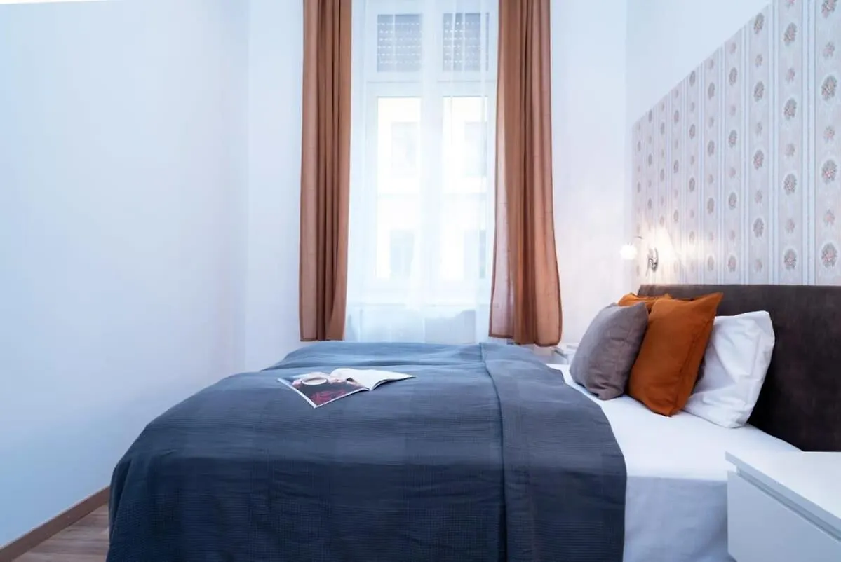Central Apartment In Front Of The Synagogue Budapest