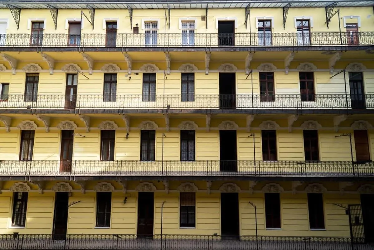 Central Apartment In Front Of The Synagogue Budapest